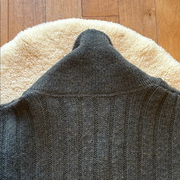 Vintage Woolrich Shawl Collar Wooden Button Pullover Sweater Men's Size Medium - Picture 13 of 13